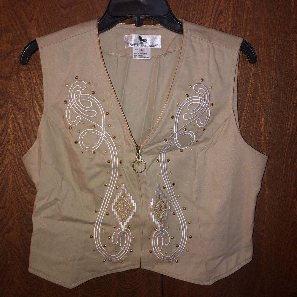 Like new- Woman’s show vest
